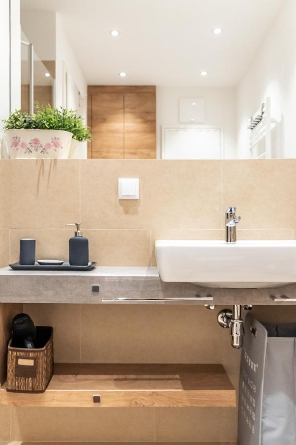 Apartment Vic & Uno Charming Apart Garage Wien